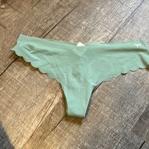 Victoria’s Secret No Show Thong